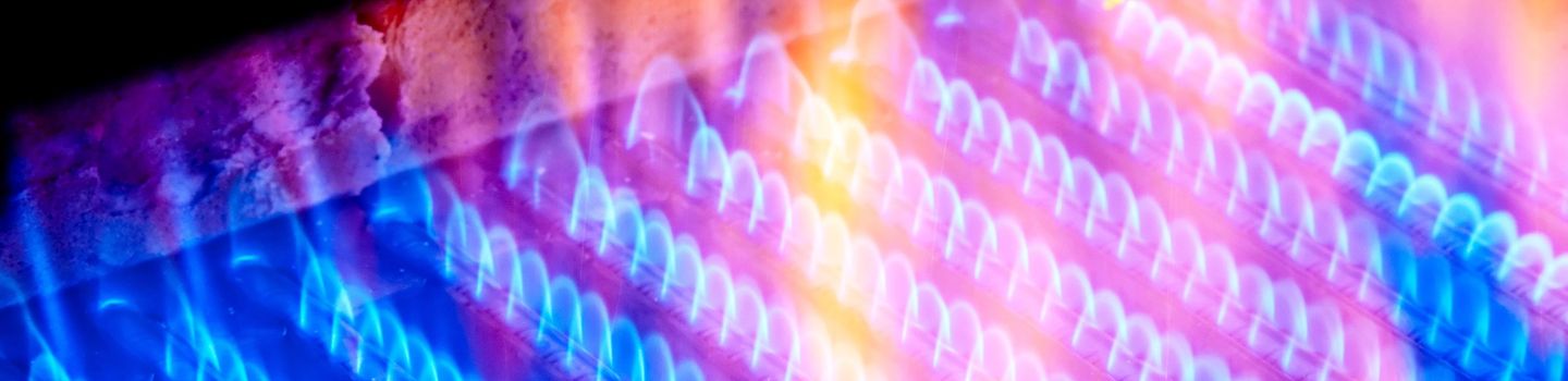 Gasflamme Gasflamme in einem Gasheizofen oder Boiler