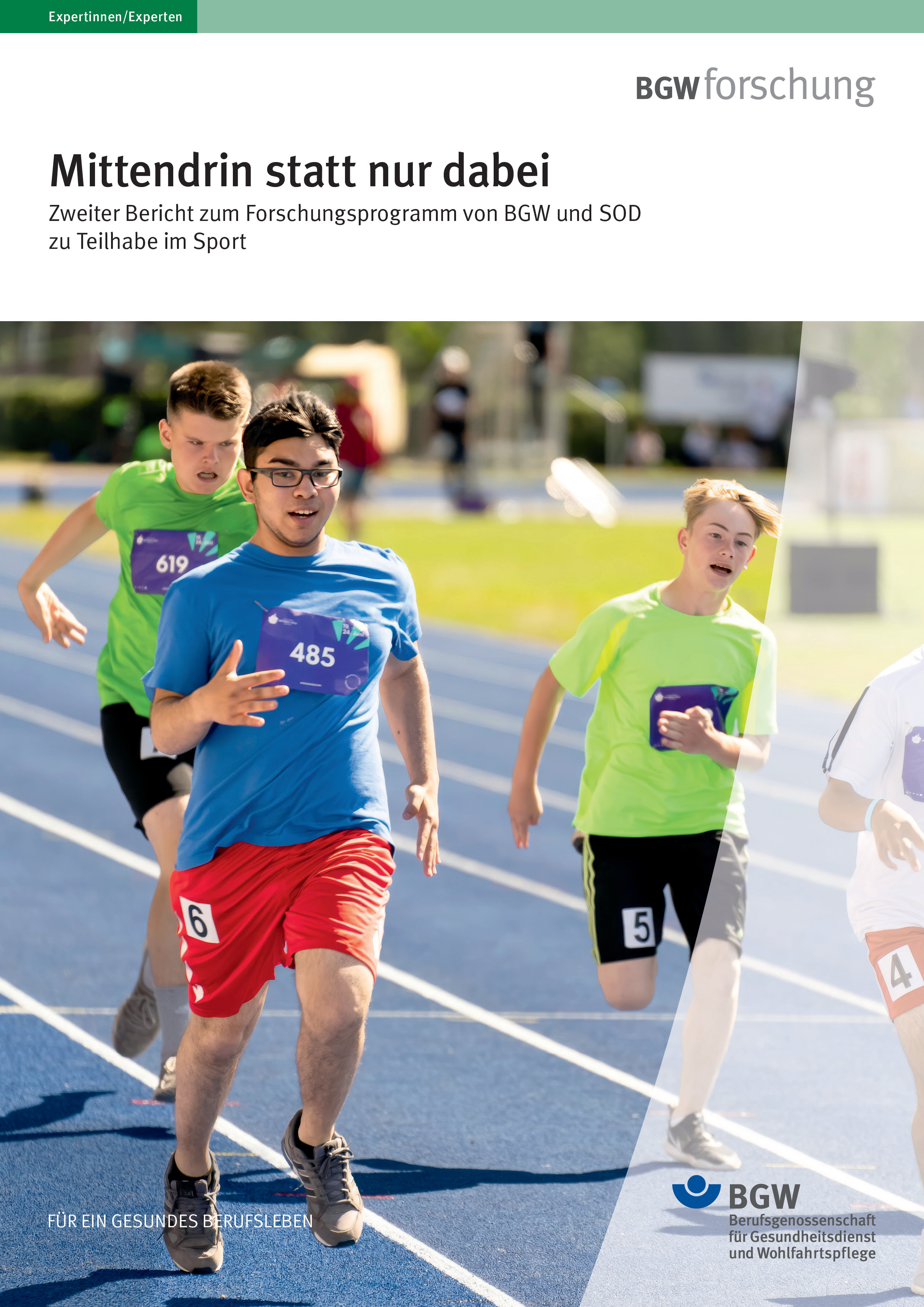 Forschungsbericht-Mittendrin statt nur dabei_Umschlag.jpg