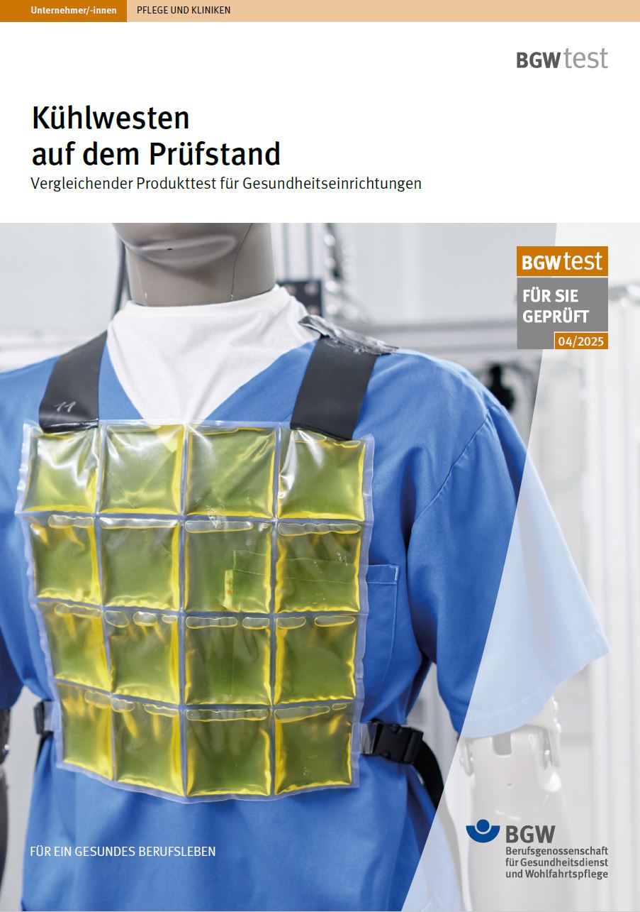 Cover BGW test: Kühlwesten auf dem Prüfstand Eine Testdummy mit einem blauen Kasack bekleidet trägt darüber eine PCM-Kühlweste aus gelben Kühlelementen.