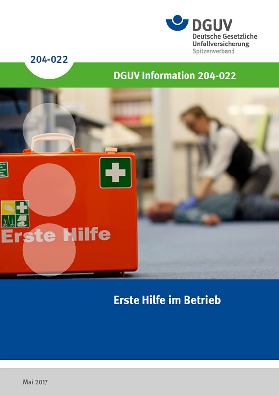 Titel: Erste Hilfe im Betrieb - Erste-Hilfe-Koffer, im Hintergrund wird eine Herzdruckmassage durchgeführt
