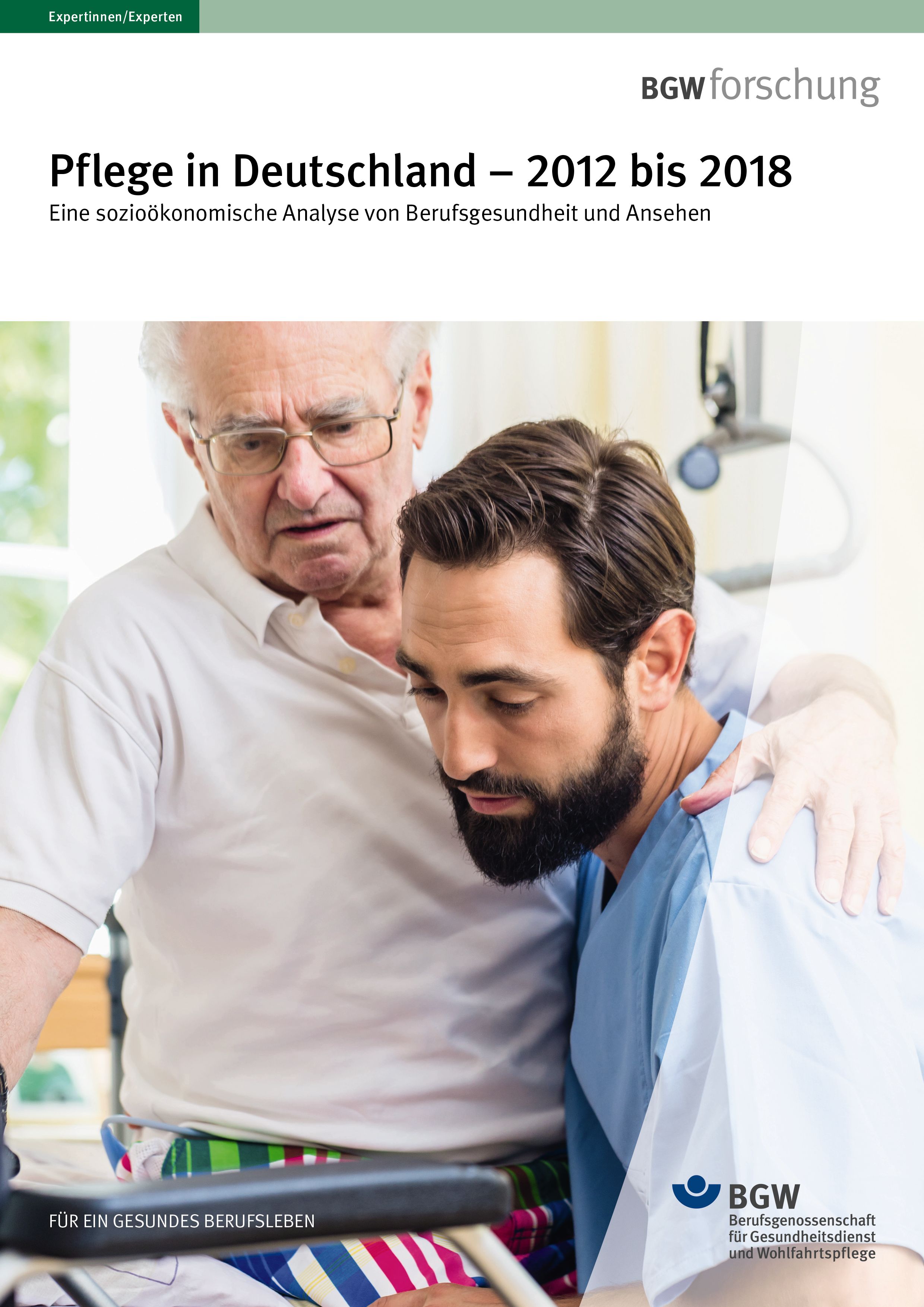 Titelcover des Berichts "Pflege in Deutschland 2012-2018". Abgebilldet sind ein Senior und ein jüngerer Pflege.