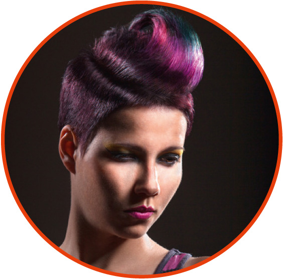 Studio78 Colour Technik Frau mit lila gefärbten Haaren
