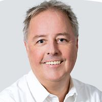 Ein lächelnder Mann