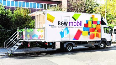 Ds BGW mobil in der Seitenansicht.