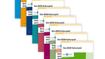 Auf der Grafik sind die Titelblätter von allen BGW Kulturspielen abgebildet.