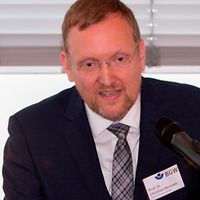 Fachinterviews: Portrait von Prof. Dr. Christian Bernzen Portrait von Prof. Dr. Christian Bernzen