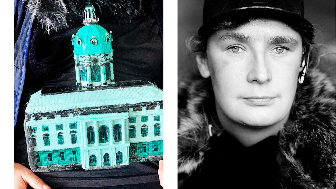 Collage aus zwei Bildern: Links: Modell eines Schlosses. Rechts: Porträt einer Frau mit Mütze.