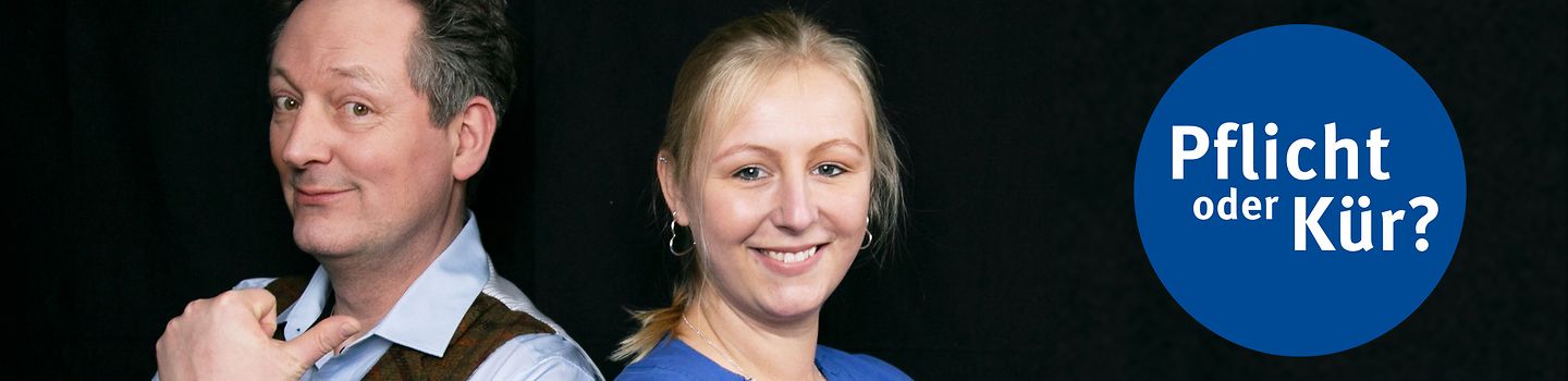 Impfen schützt. Mich. Dich. Alle. Dr. von Hirschhausen und Diana Göttig schauen in die Kamera.