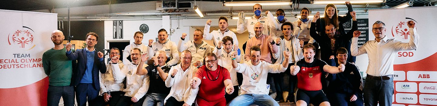 Ein Teil des nominierten TeamSOD Special-Olympics-Athletinnen und -Athleten aus Berlin und Thüringen freuen sich, Teil des TeamSOD zu sein.